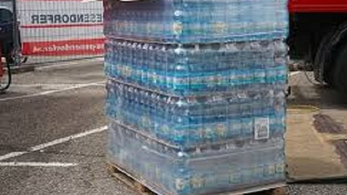Acqua minerale, dove costa di più: a Novara è cara
