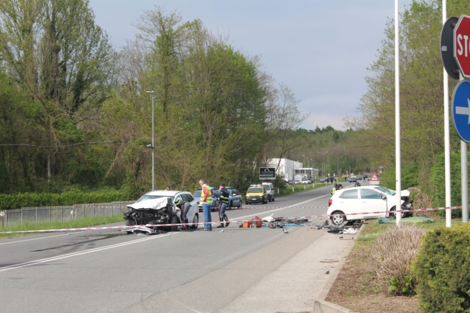 Due morti in un incidente stradale a Paruzzaro