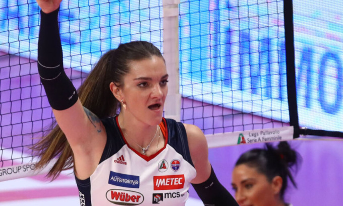 La pallavolista ex Novara Smarzek contestata in Polonia: «Tornatene in Russia»