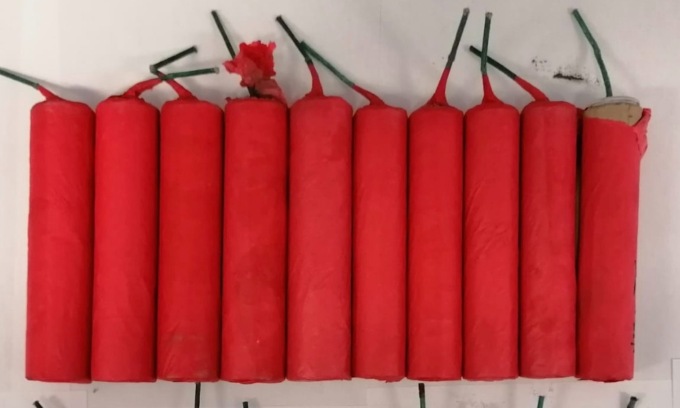 Arrestato il tassista che ha lanciato una bomba carta durante la visita del Premier Draghi a Torino