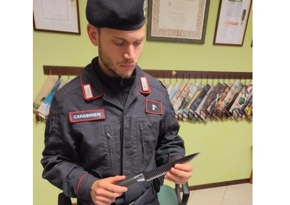 Sgominata una baby gang, sequestrate armi e munizioni