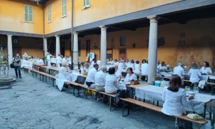 Arona Cena in Bianco per la Rete Nondisolopane