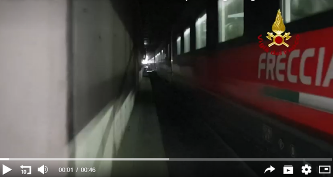 Treno dell’alta velocità Torino-Napoli deraglia in galleria: 220 passeggeri a bordo, circolazione bloccata