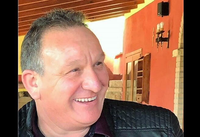 Cade dal tetto e un listello spezzato gli trancia l’arteria femorale: la tragedia di Cavallirio