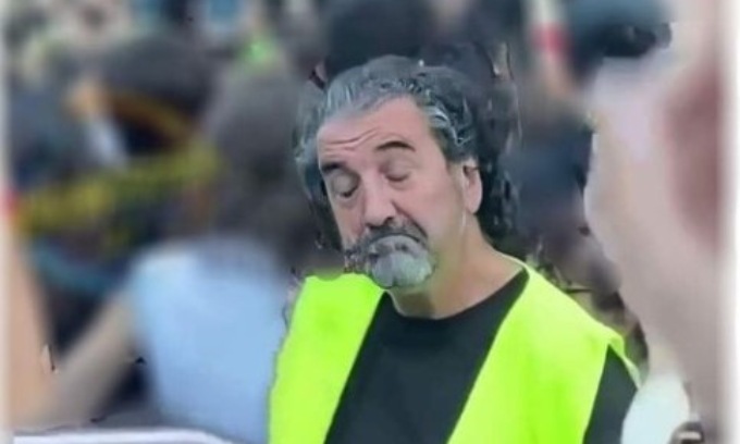 Chi è l’addetto alla sicurezza diventato il “Re” dei social