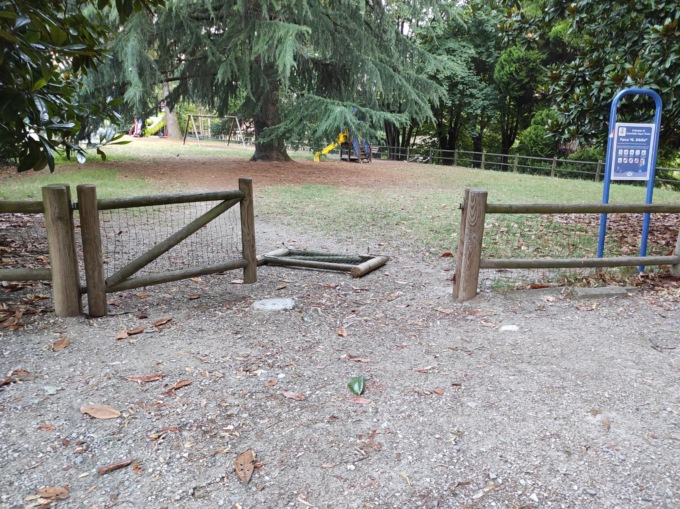 Vandali in azione ancora una volta al parco di Castelletto