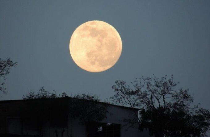Questa sera la luna gigante: spettacolo in cielo