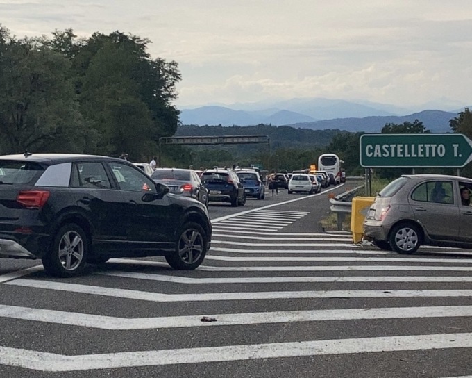 Incidente mortale sulla A26: lunghe code