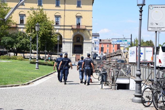 Novara la Polizia di Stato controlla 115 persone
