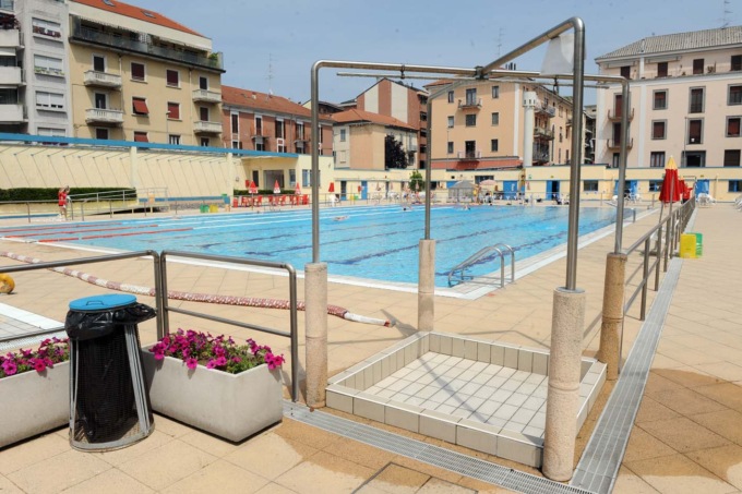 Furto e imbrattamento in piscina: denunciato il quarto presunto autore