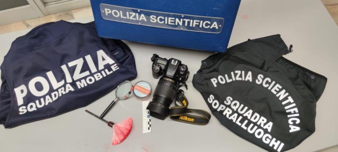 Ruba in appartamento ma è tradito dalle impronte
