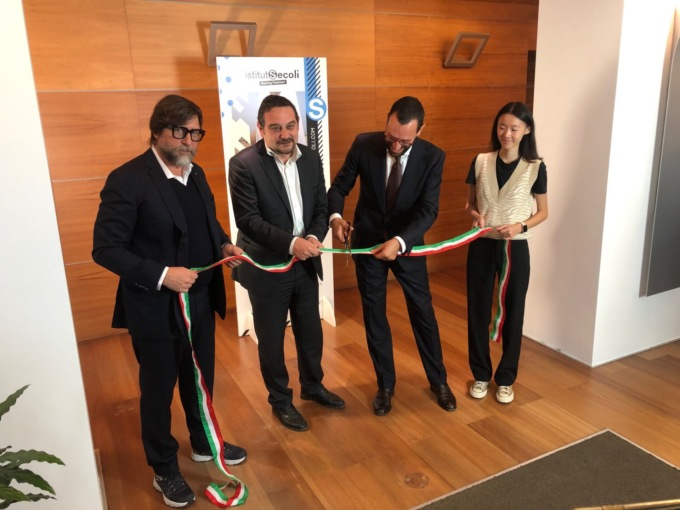 Inaugurata a Novara la scuola della moda