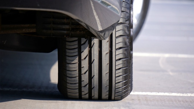 Gomme invernali, il 15 novembre scatta l’obbligo: ecco su quali strade