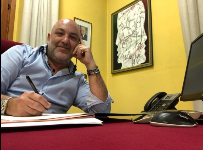 Vespolate guida la mini città metropolitana