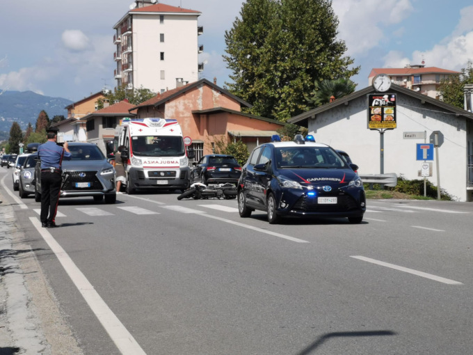 Dormelletto uomo investito da una moto mentre attraversava sulle strisce