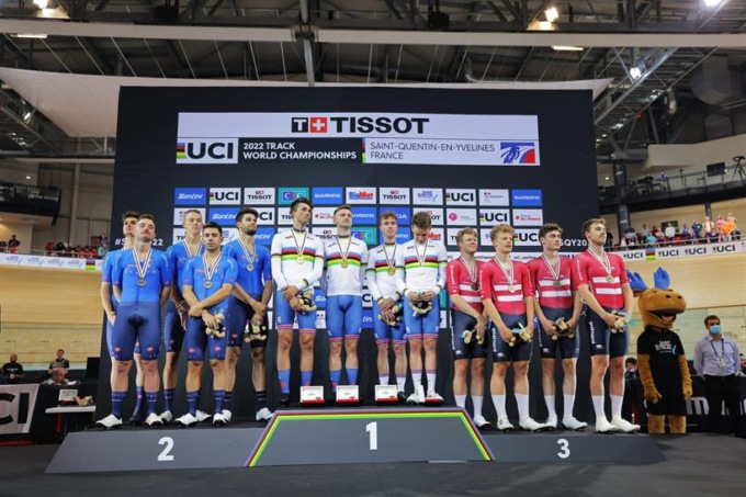Ganna d’argento con il quartetto azzurro ai Mondiali