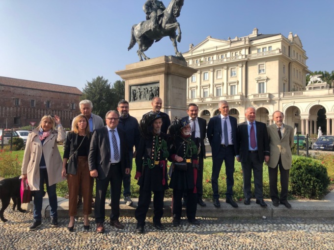 Restaurata la statua di Vittorio Emanuele II in piazza Martiri