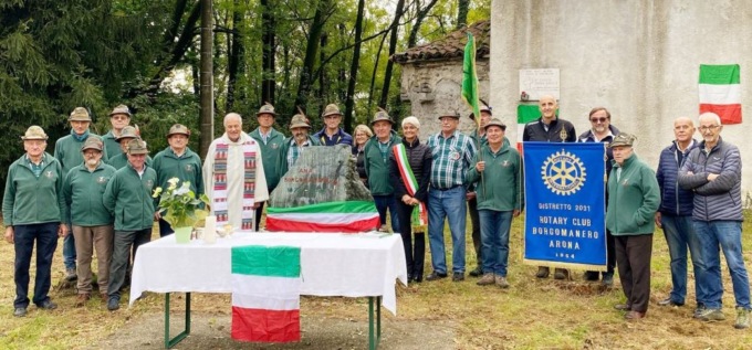 A Borgomanero gli Alpini hanno celebrato 50 anni di presenza al Colle di San Michele