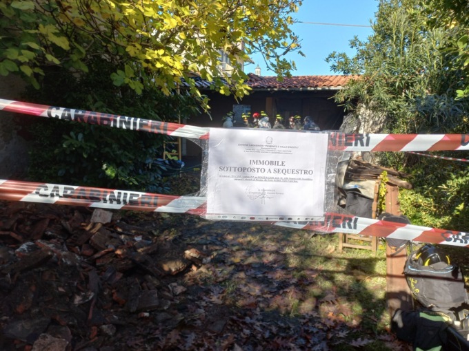 Cadavere tra le macerie dell’incendio a Cerano