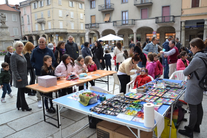 A Borgomanero continua “Bimbi in piazza” per rilanciare il commercio cittadino