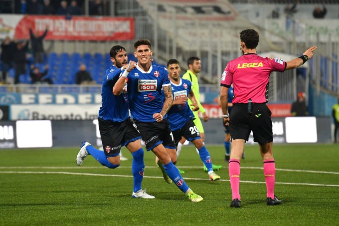 Il Novara Fc nasconde l’Aurora e splende