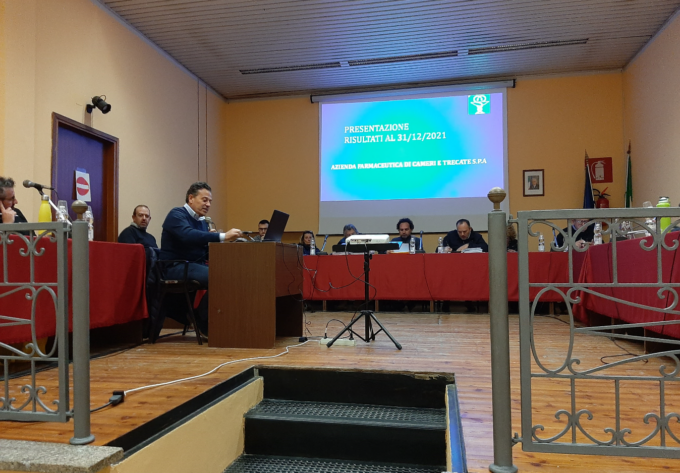 Farmacie “attaccate” da crisi e concorrenza
