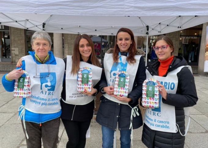 Raccolti in piazza a Borgomanero quasi 2000 euro per la ricerca di Airc
