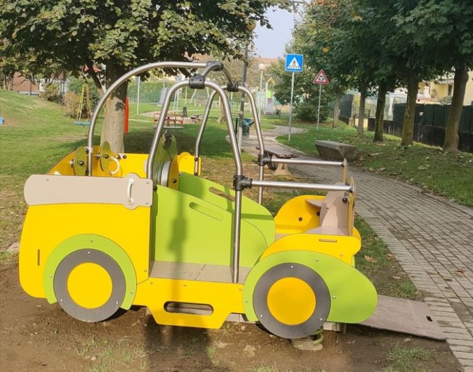 Un parco giochi più inclusivo e attrezzato a Borgo Ticino