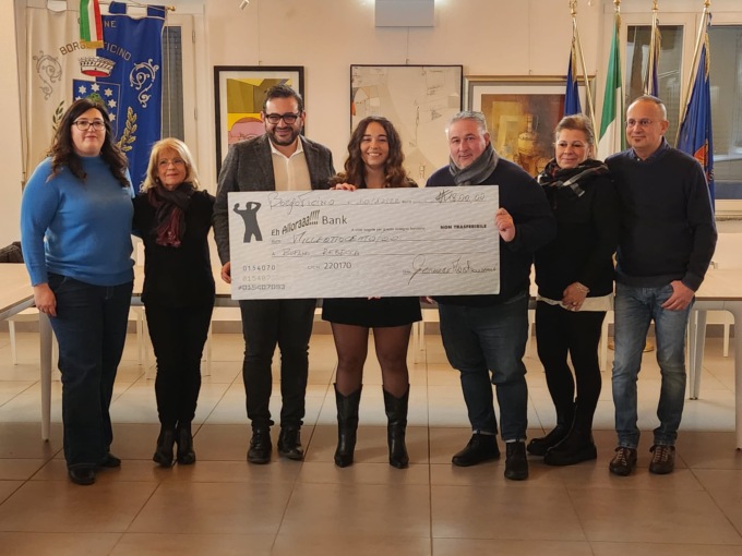 Rebecca Bufano premiata a Borgo Ticino nel ricordo di Gennaro Mastroianni