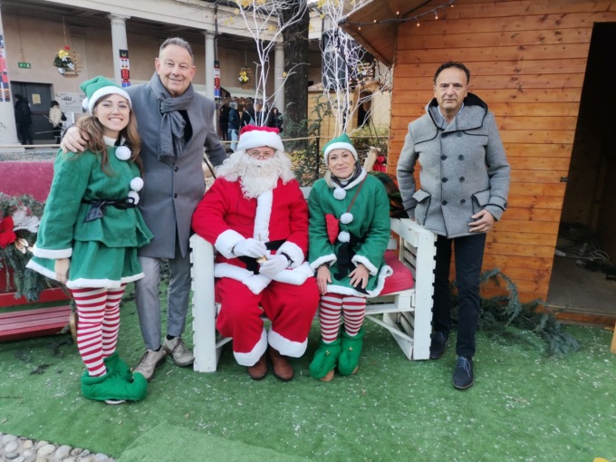 “Bancarelle in corte” al Castello di Galliate