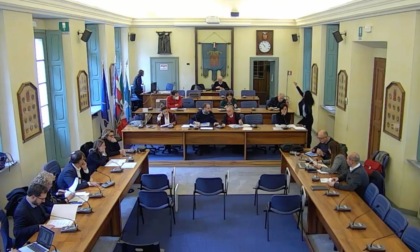 Energia e contratti di lavoro tra le variazioni di bilancio approvate dalla Provincia