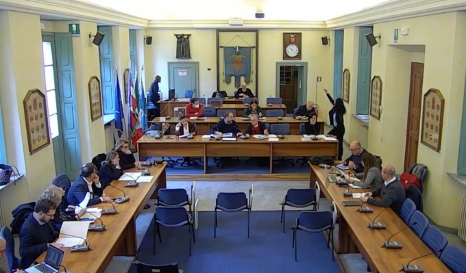 Energia e contratti di lavoro tra le variazioni di bilancio approvate dalla Provincia