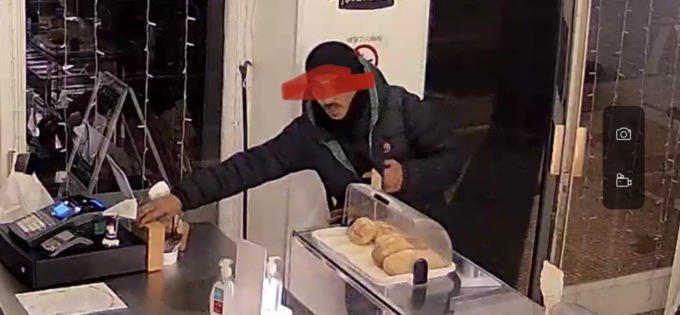 Arona furto nella gastronomia Rossi: IL VIDEO