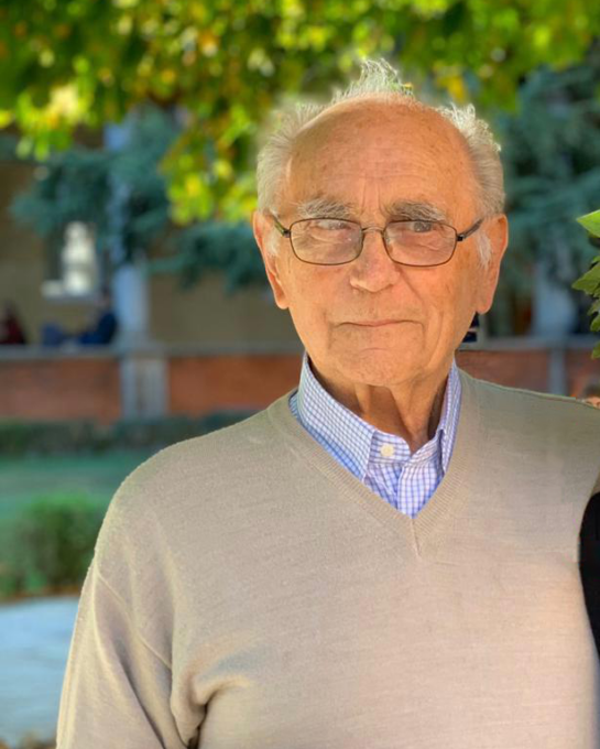 Il saluto degli scout di Trecate allo storico fondatore