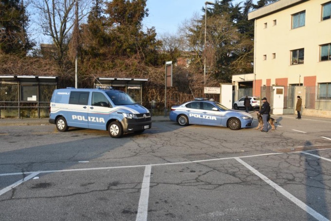 Droga: controlli fuori da alcune scuole novaresi
