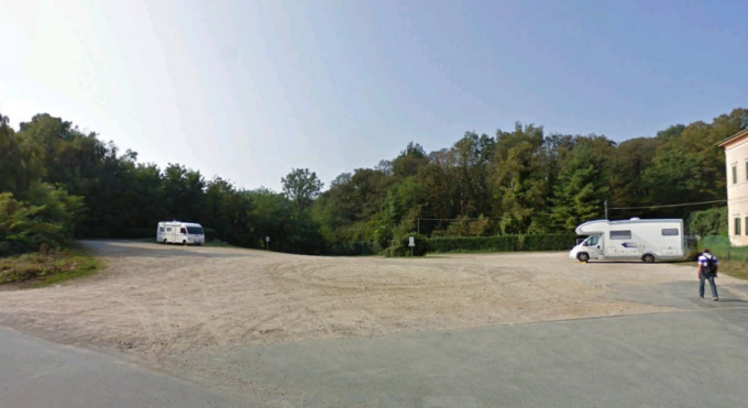 Piazzale San Carlo: il parcheggio è un ritrovo per scambisti