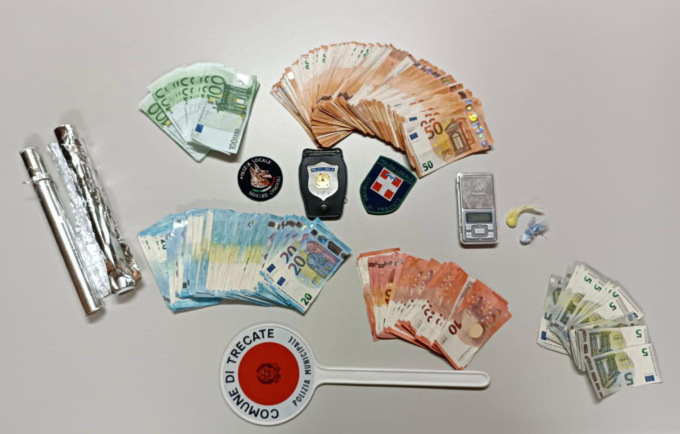 Arrestato per resistenza a pubblico ufficiale e denunciato per spaccio