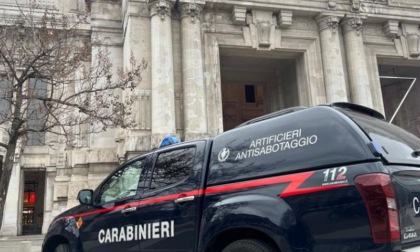 Allarme pacco bomba in Stazione Centrale: intervenuti gli artificieri