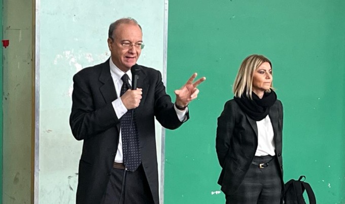 Il ministro Valditara ha incontrato gli studenti novaresi – I VIDEO