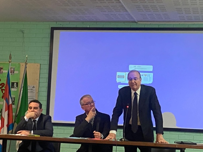 Ministro Valditara a Novara: visita istituzionale o incontro di partito?