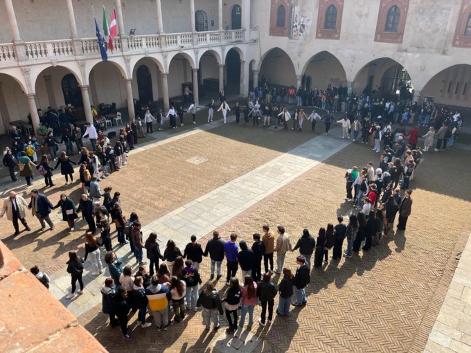 E’ andato in scena il flash mob contro le mostruosità create dall’uomo