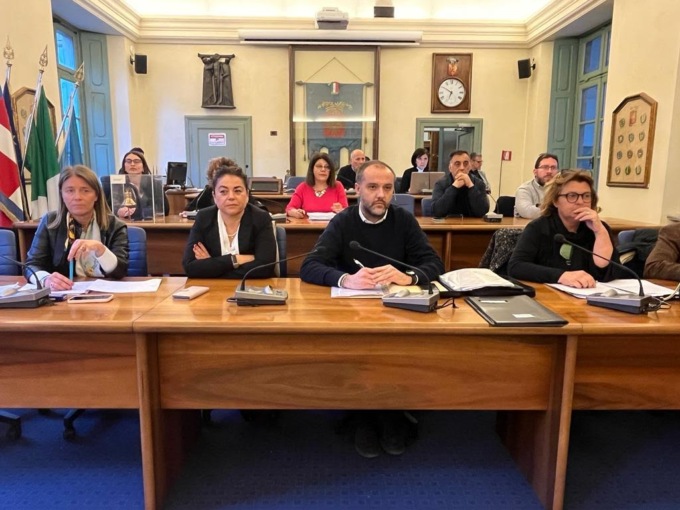 Provincia di Novara: l’assemblea dei sindaci vota a maggioranza il bilancio