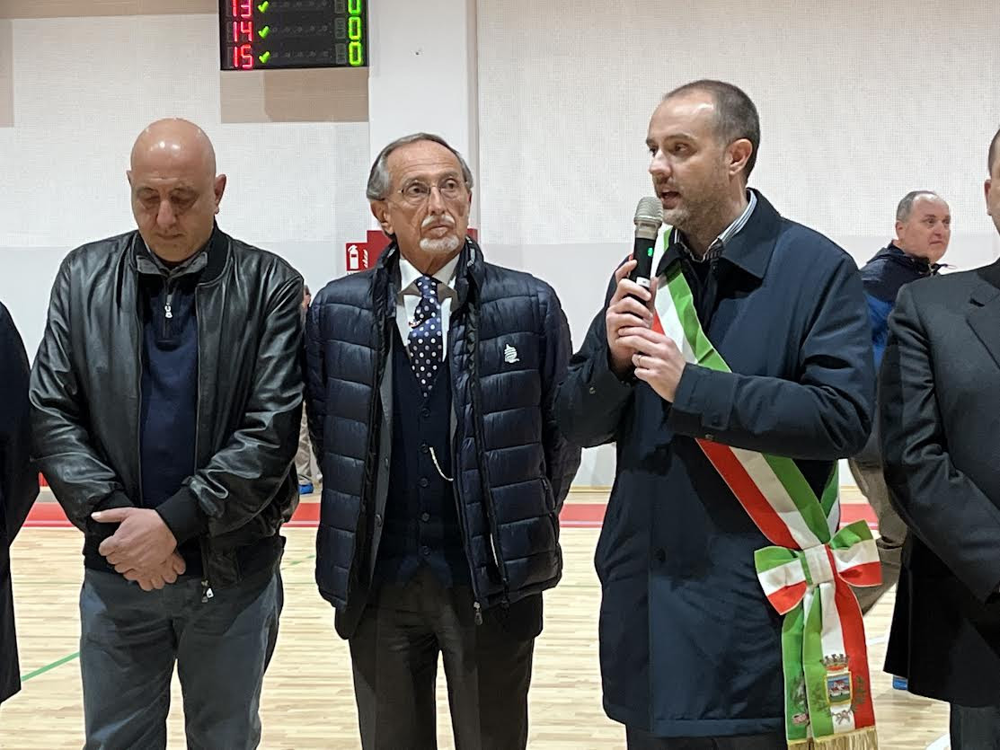 palazzetto dello sport trecate (7)