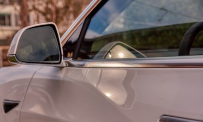 Truffa dello specchietto rotto: giovane su Bmw bianca denunciato
