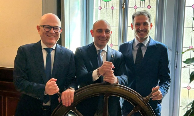 Navigazione Laghi e Trenord: alla scoperta delle meraviglie del Maggiore