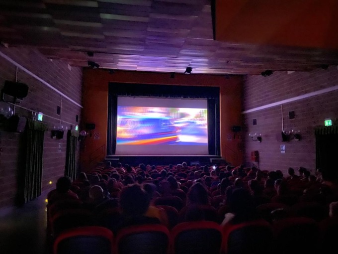Cinema al cinema: un nuovo modello di sala cinematografica