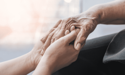 "La mia vita con mio padre e l'Alzheimer: manca un supporto reale per le famiglie"