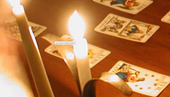 “Sei in pericolo di vita, occorre sotterrare delle ossa”: cartomante denunciata per truffa e reati tributari