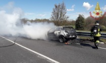 Auto a gasolio in fiamme a Borgo Ticino