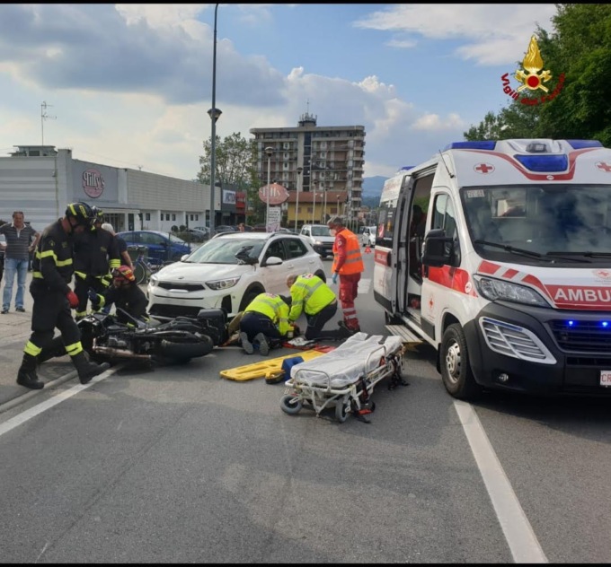 Incidente a Dormelletto: motociclista ferito